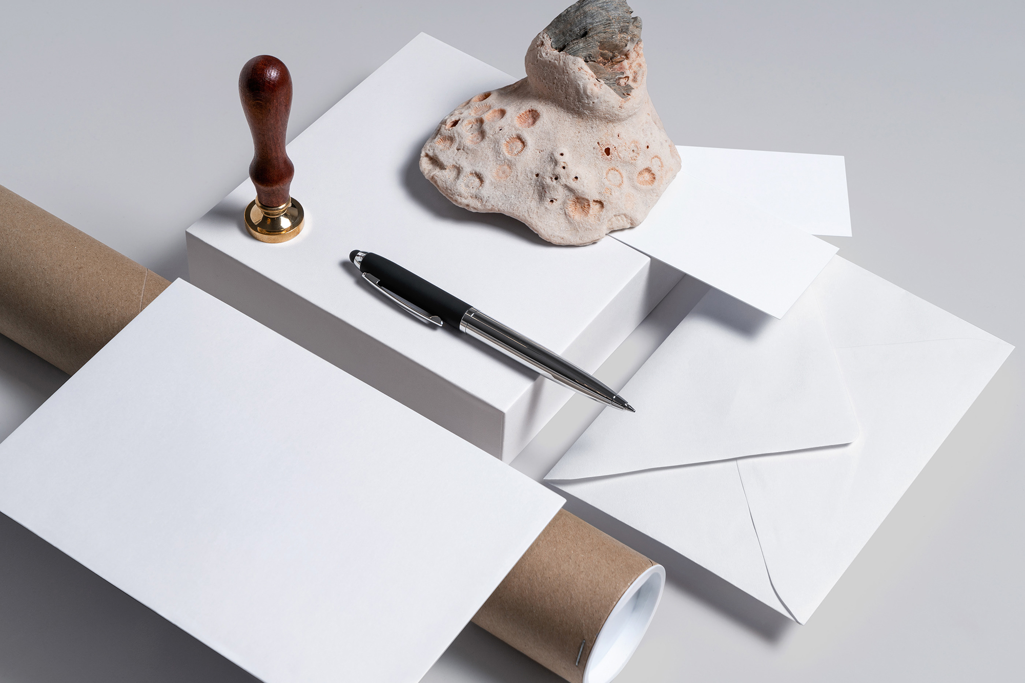 Free Branding Set Mockup presentation image